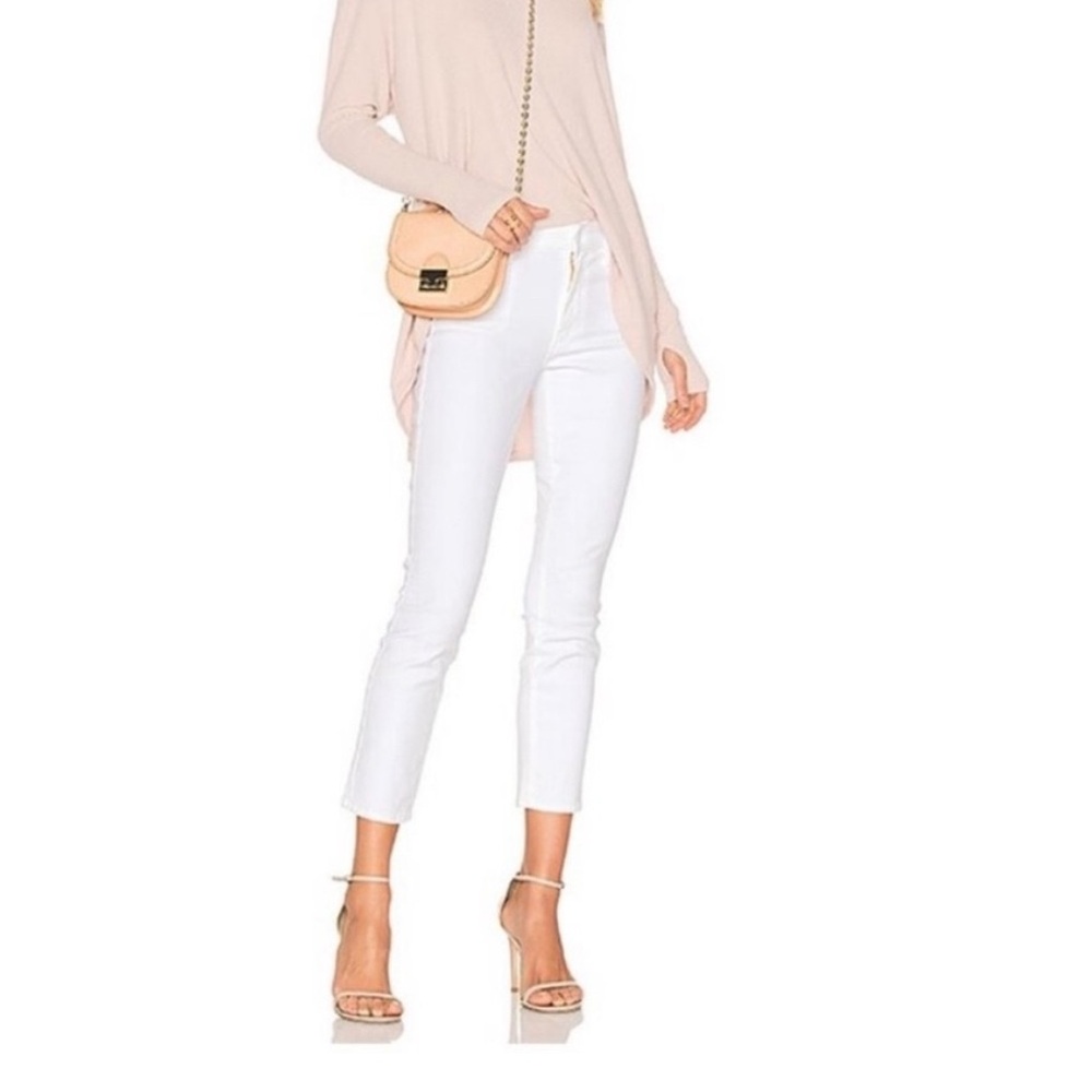MOTHER White Ankle Jeans
The Looker Crop
Glass slipper
Size 27